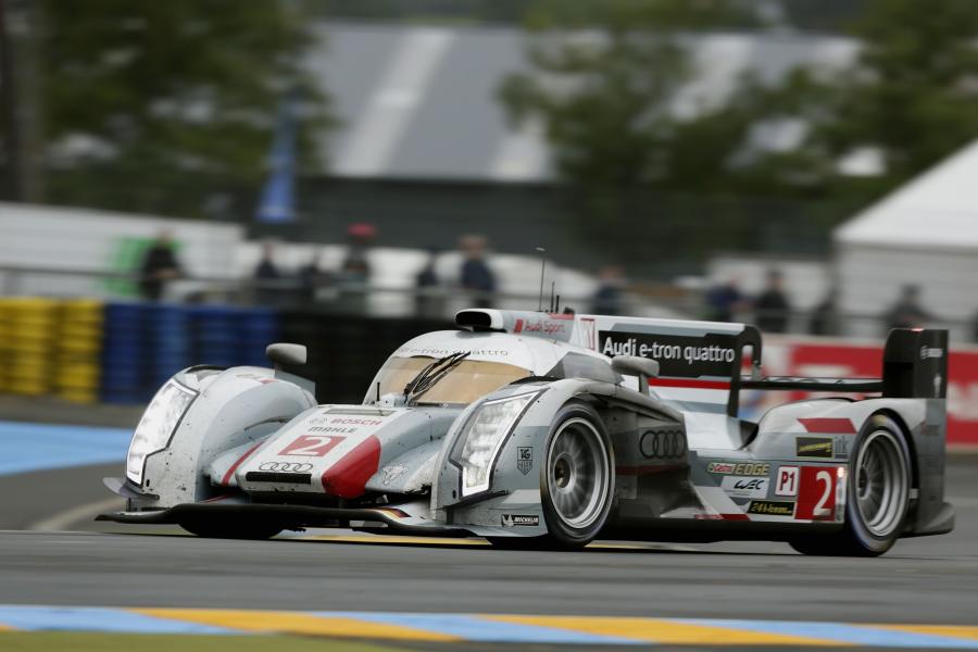  Audi R18 e-Tron Quattro 2012 года  (фото 15 из 42)